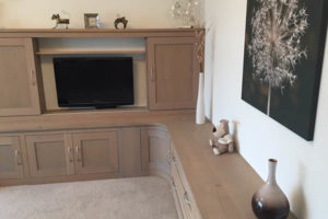James AdcockFour Corners Cotswold Fitted TV Unit